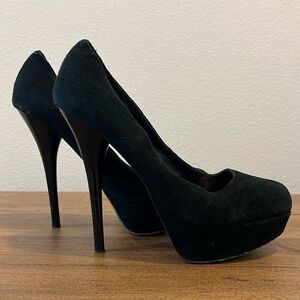 Steve Madden Caryssa black suede pump size 8
